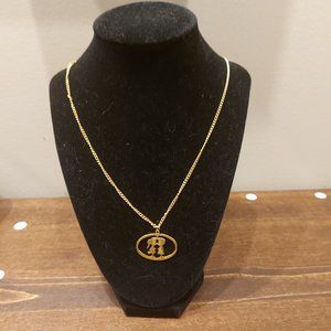 💎 3 /$20💎 Gold Toned Kiss Necklace